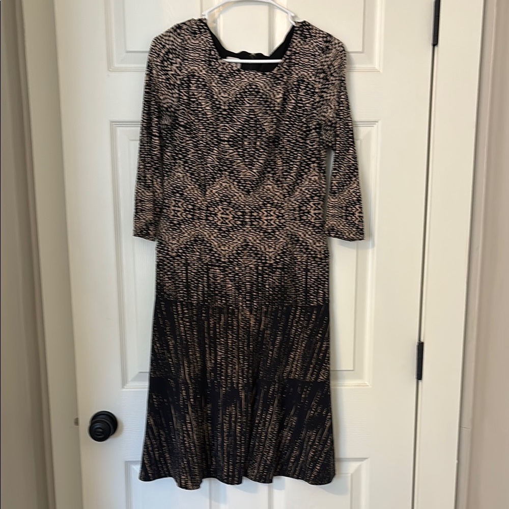 Elegant Black and Cream A-line Dress with Crew Neck